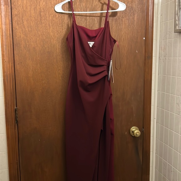 red prom dress, worn twice - Picture 1 of 1